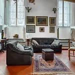 Guesthost - La Belle Epoque - Stylish Flat In Center Апартаменты Перуджа
