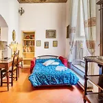 Guesthost - La Belle Epoque - Stylish Flat In Center