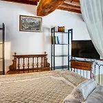 Guesthost - La Belle Epoque - Stylish Flat In Center Lägenhet Perugia