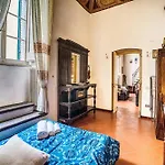 Guesthost - La Belle Epoque - Stylish Flat In Center Апартаменты