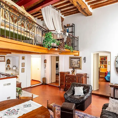 Apartment Guesthost - La Belle Epoque - Stylish Flat In Center Perugia