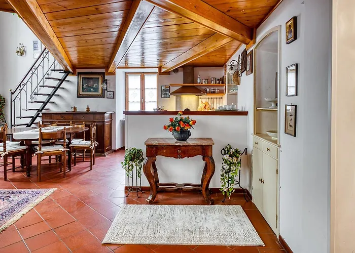 Апартаменты Guesthost - La Belle Epoque - Stylish Flat In Center