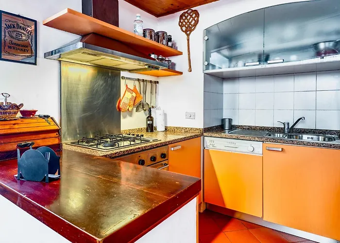 Апартаменты Guesthost - La Belle Epoque - Stylish Flat In Center