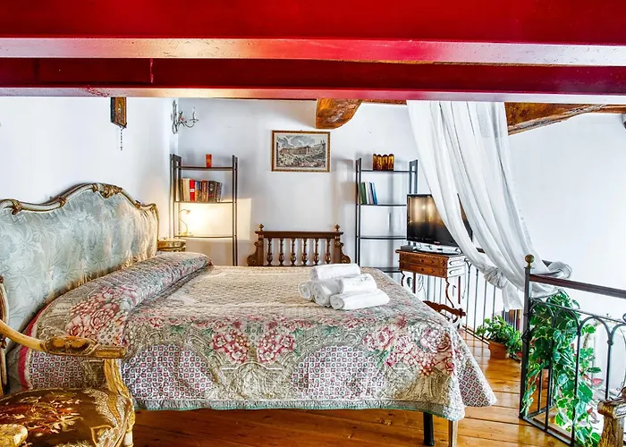 Апартаменты Guesthost - La Belle Epoque - Stylish Flat In Center