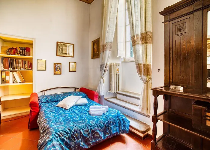 Guesthost - La Belle Epoque - Stylish Flat In Center Апартаменты *